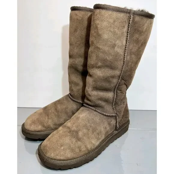 UGG Classic Tall Women’s Size 8 5815 Shearling Dark Brown Winter Boots 12”